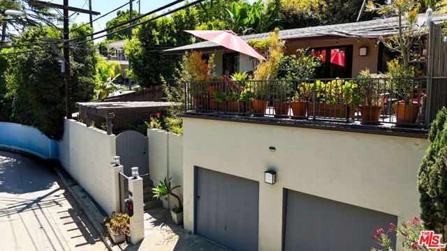 7432 Woodrow Wilson Drive, Los Angeles, CA 90046
