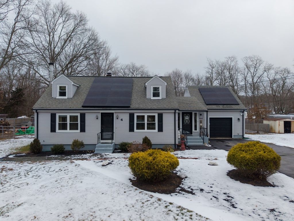 4 Narrows Rd, Freetown, MA 02702