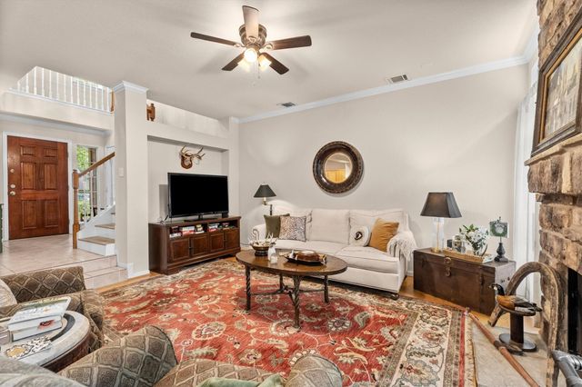 31 Endor Forest Place, The Woodlands, TX 77382