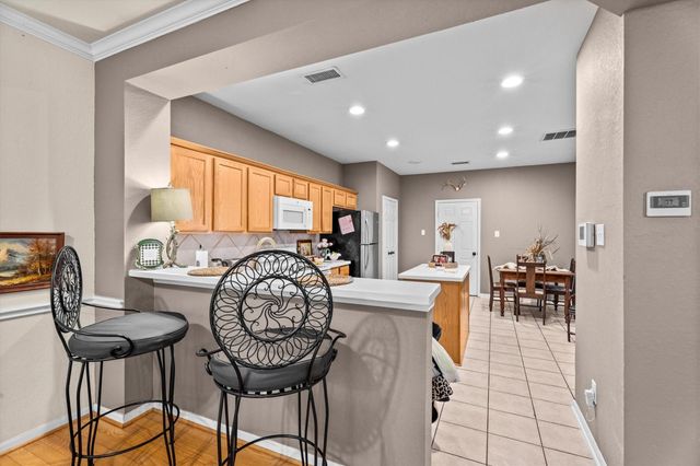 31 Endor Forest Place, The Woodlands, TX 77382