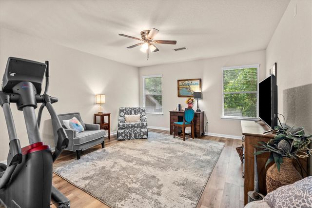 31 Endor Forest Place, The Woodlands, TX 77382