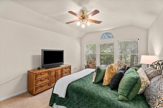 31 Endor Forest Place, The Woodlands, TX 77382