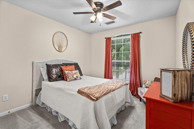 31 Endor Forest Place, The Woodlands, TX 77382