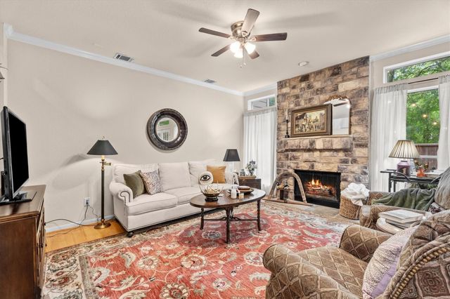 31 Endor Forest Place, The Woodlands, TX 77382
