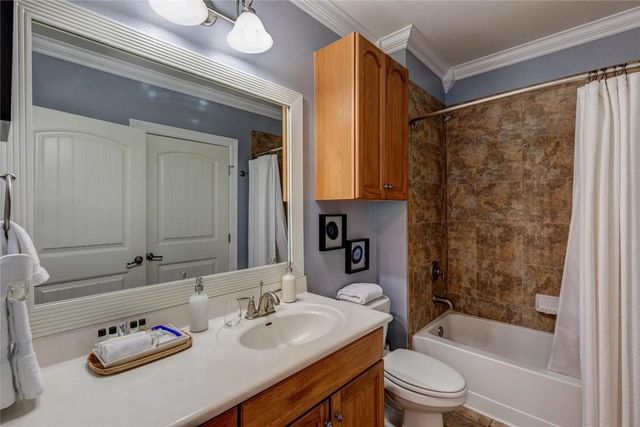 1001 The Cape RD 32, Horseshoe Bay, TX 78657