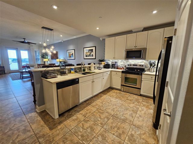 1001 The Cape RD 32, Horseshoe Bay, TX 78657