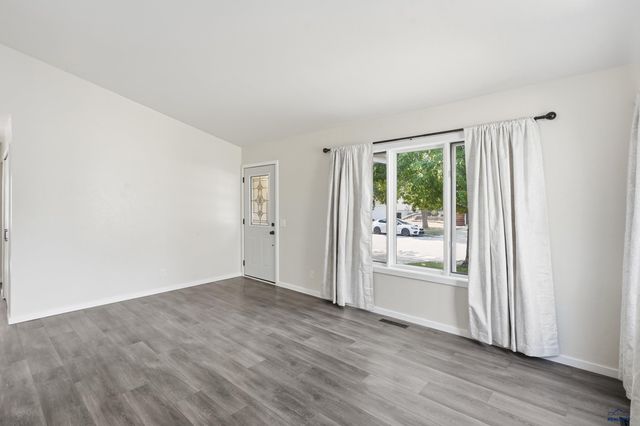 1220 RANGE VIEW CIR, Rapid City, SD 57701