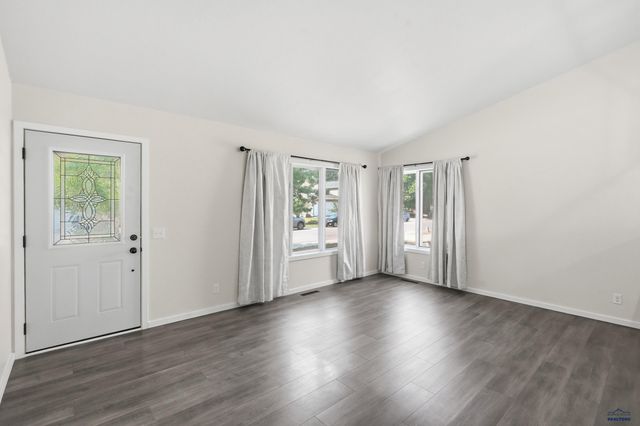 1220 RANGE VIEW CIR, Rapid City, SD 57701