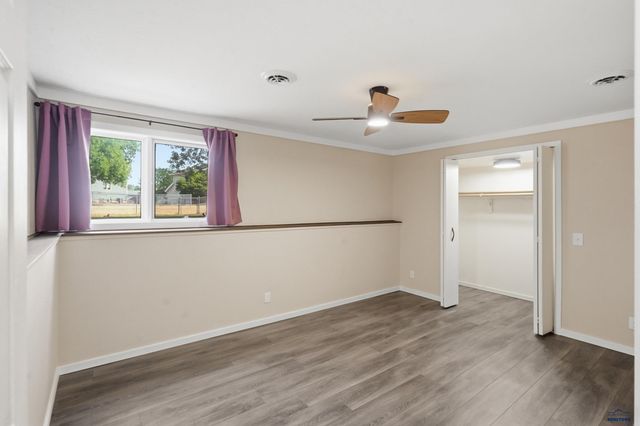 1220 RANGE VIEW CIR, Rapid City, SD 57701