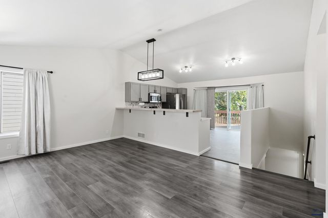 1220 RANGE VIEW CIR, Rapid City, SD 57701