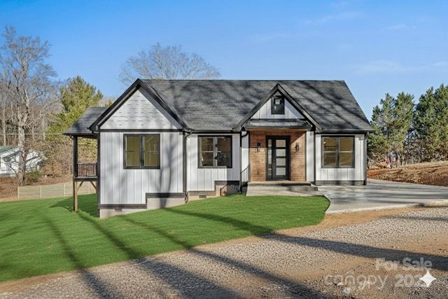 4 Shytle Lane, Fletcher, NC 28732