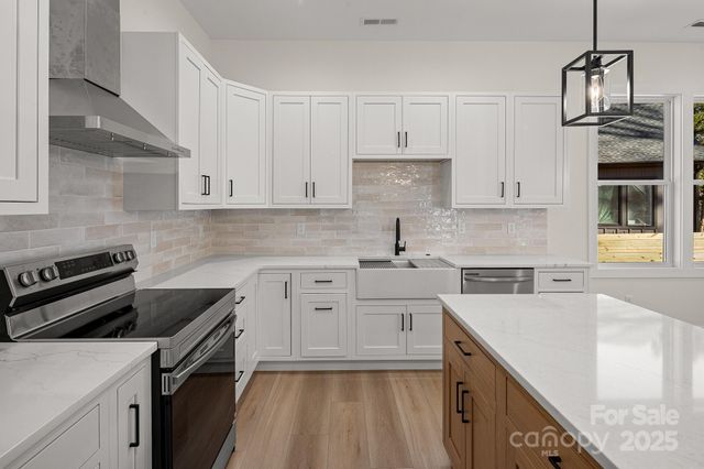 4 Shytle Lane, Fletcher, NC 28732