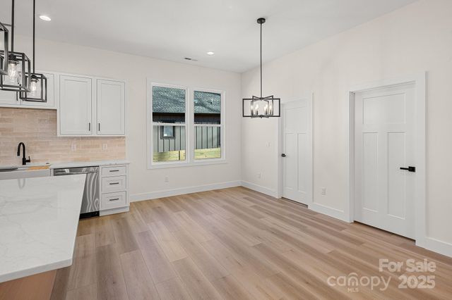 4 Shytle Lane, Fletcher, NC 28732