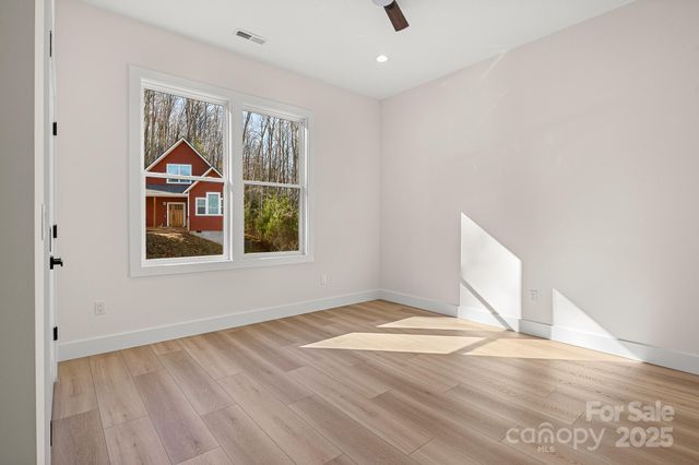 4 Shytle Lane, Fletcher, NC 28732