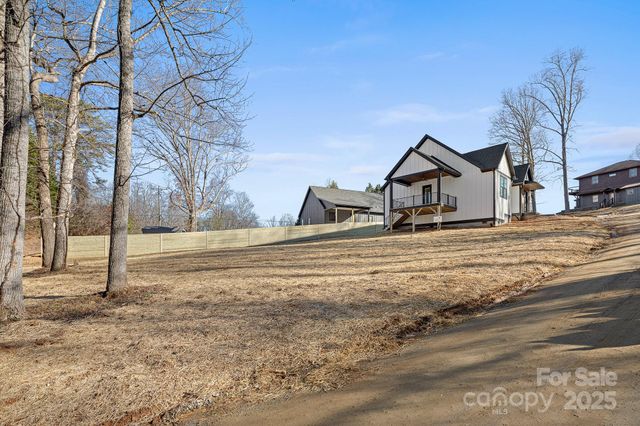 4 Shytle Lane, Fletcher, NC 28732