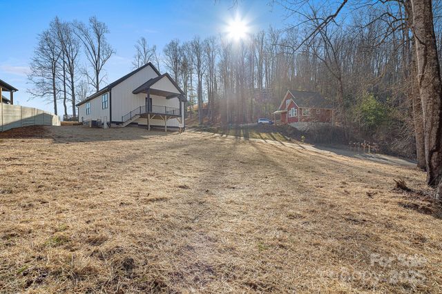 4 Shytle Lane, Fletcher, NC 28732