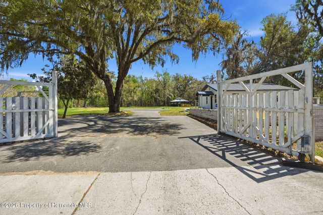 15458 Snow Memorial Highway, Brooksville, FL 34601