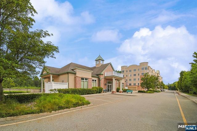 3214 Windsor Park Court 214, Englewood, NJ 07631