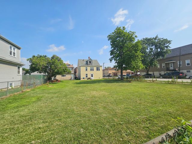 7600 W 61st Street, Summit, IL 60501