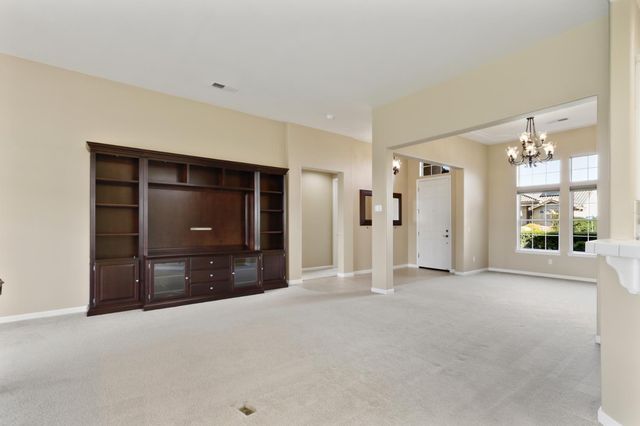 702 Shakeley Ln, Ione, CA 95640