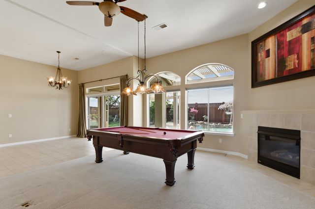 702 Shakeley Ln, Ione, CA 95640