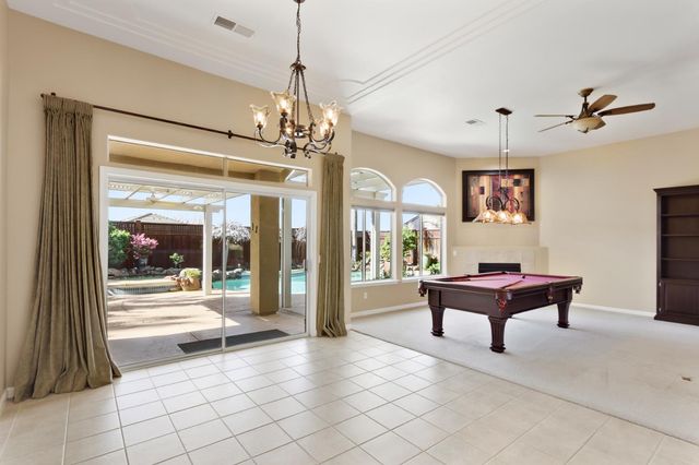 702 Shakeley Ln, Ione, CA 95640