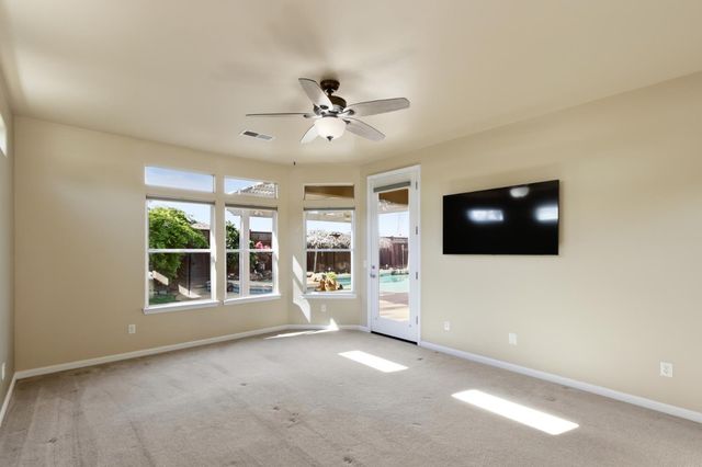 702 Shakeley Ln, Ione, CA 95640