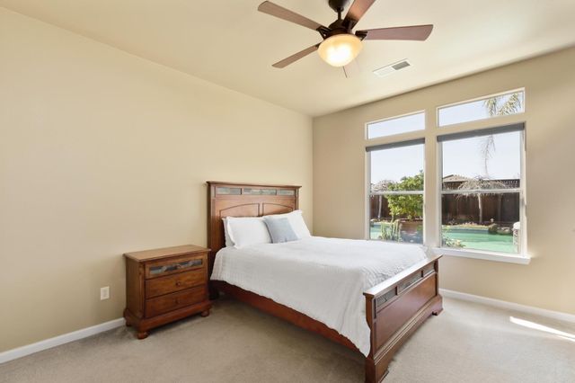 702 Shakeley Ln, Ione, CA 95640