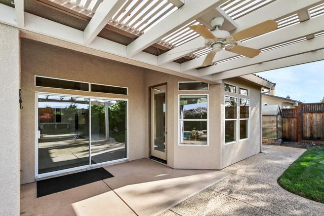 702 Shakeley Ln, Ione, CA 95640