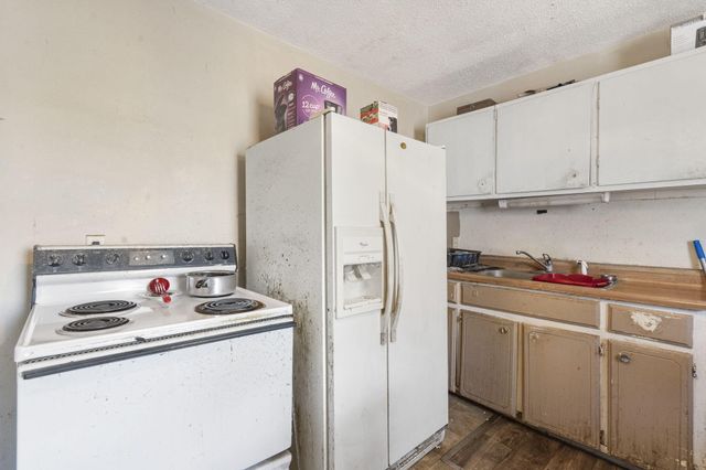 1056-1071 Commercial, Springfield, MO 65803