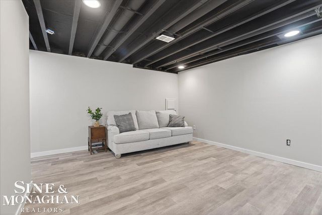 2075 Pauls Court, Marysville, MI 48040