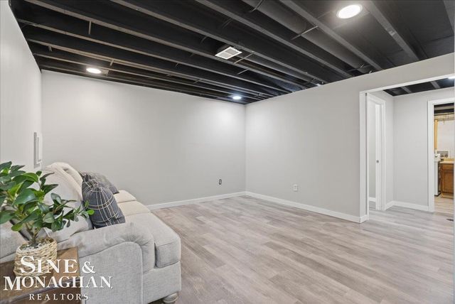 2075 Pauls Court, Marysville, MI 48040