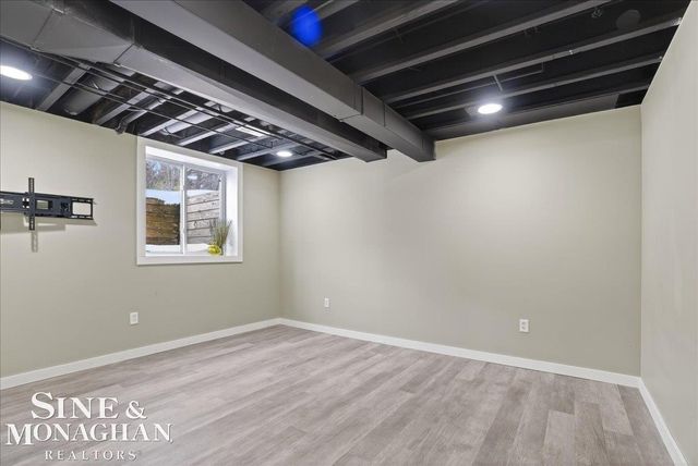 2075 Pauls Court, Marysville, MI 48040