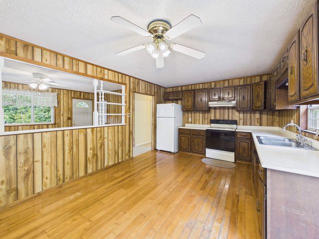 2540 Route 75, Kenova, WV 25530