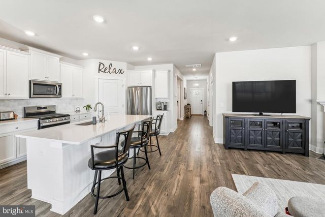 101 CONGRESSIONAL CT, Moorestown, NJ 08057