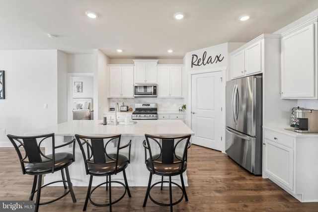 101 CONGRESSIONAL CT, Moorestown, NJ 08057