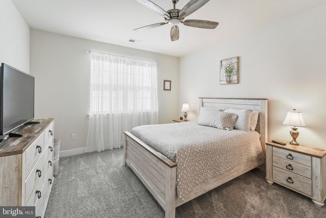 101 CONGRESSIONAL CT, Moorestown, NJ 08057