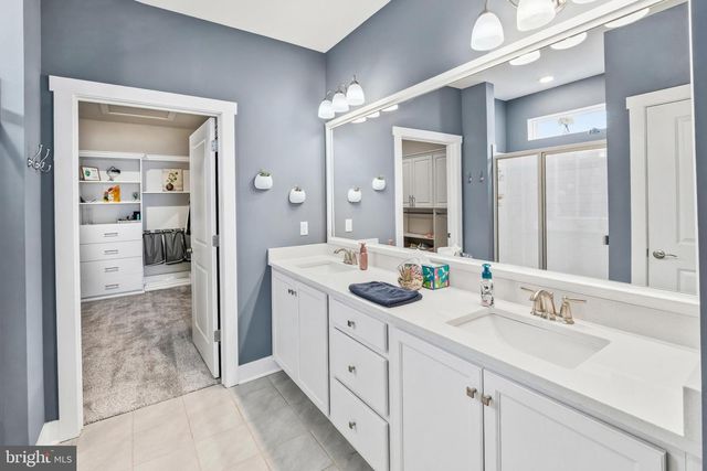 101 CONGRESSIONAL CT, Moorestown, NJ 08057