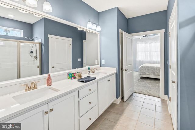 101 CONGRESSIONAL CT, Moorestown, NJ 08057