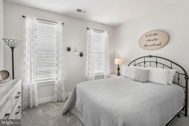 101 CONGRESSIONAL CT, Moorestown, NJ 08057