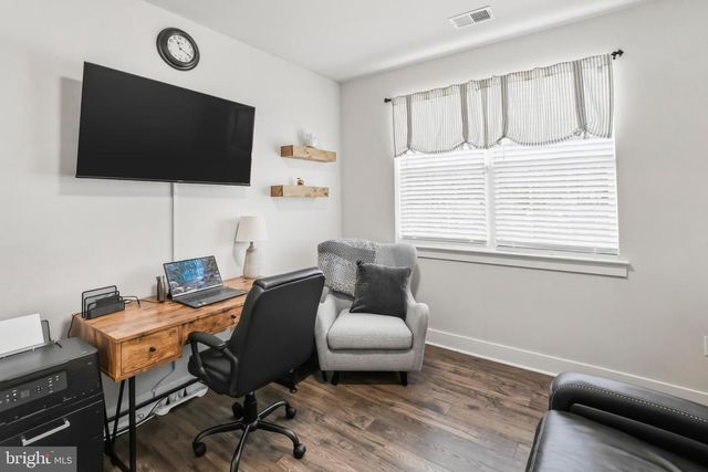 101 CONGRESSIONAL CT, Moorestown, NJ 08057