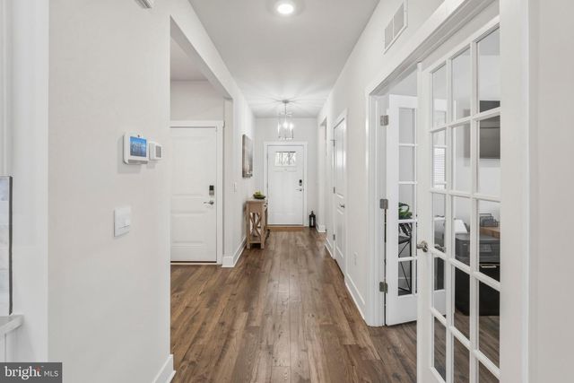 101 CONGRESSIONAL CT, Moorestown, NJ 08057