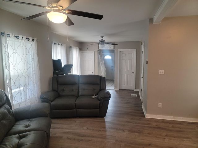 87 Parker Street, Manchester, NH 03102