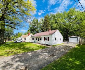 5854 Knollwood Drive, Ashtabula, OH 44004