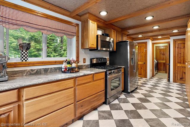 4880 Algonquin Boulevard, Clarkston, MI 48348