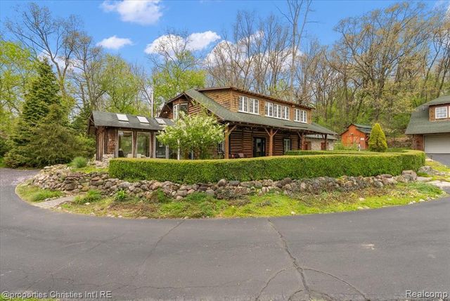4880 Algonquin Boulevard, Clarkston, MI 48348