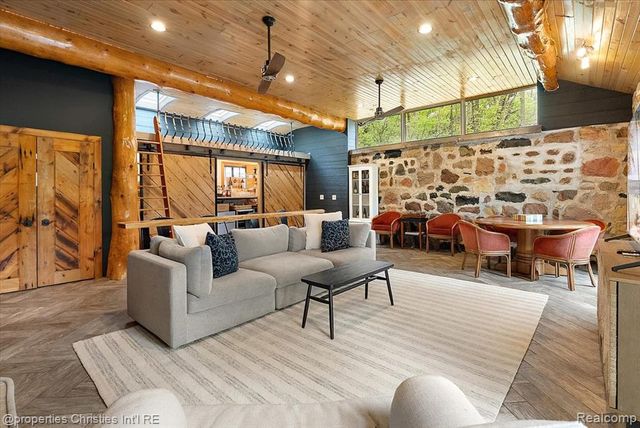 4880 Algonquin Boulevard, Clarkston, MI 48348