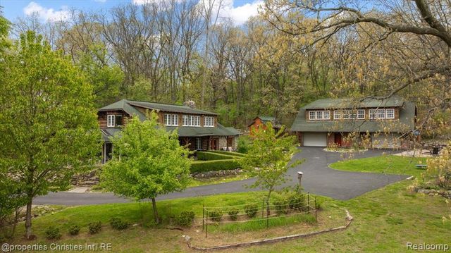 4880 Algonquin Boulevard, Clarkston, MI 48348