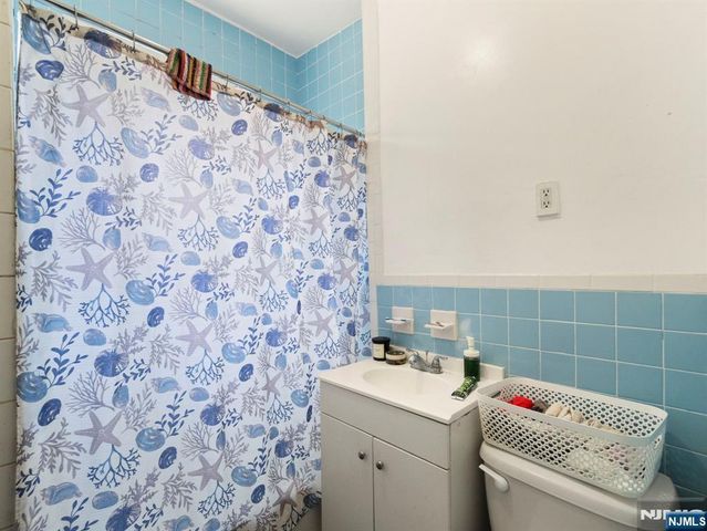 98 Ashland, East Orange, NJ 07017