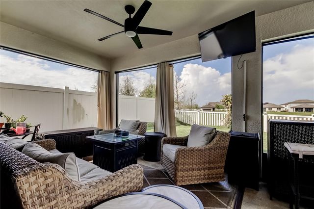 906 SWAYING SAWGRASS AVENUE, Ruskin, FL 33570